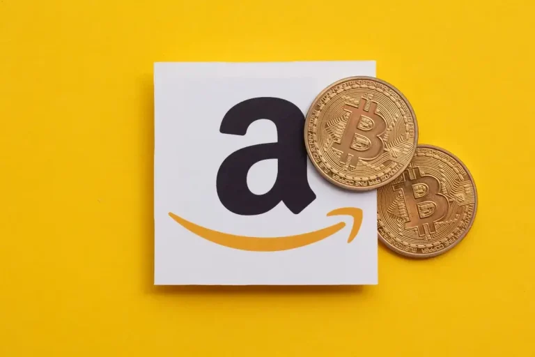 AMZN Stock Prediction: Bull $370 vs Bear $207 in 2026